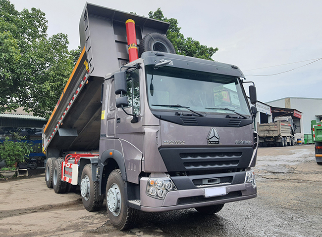Mua xe tải Howo chính hãng để được đảm bảo chất lượng và dịch vụ bảo hành