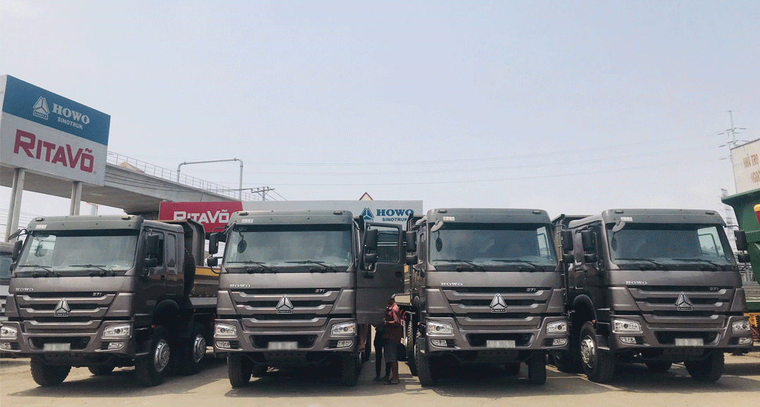 Giao xe ben Howo 4 chân cho công ty Mái Ấm Việt