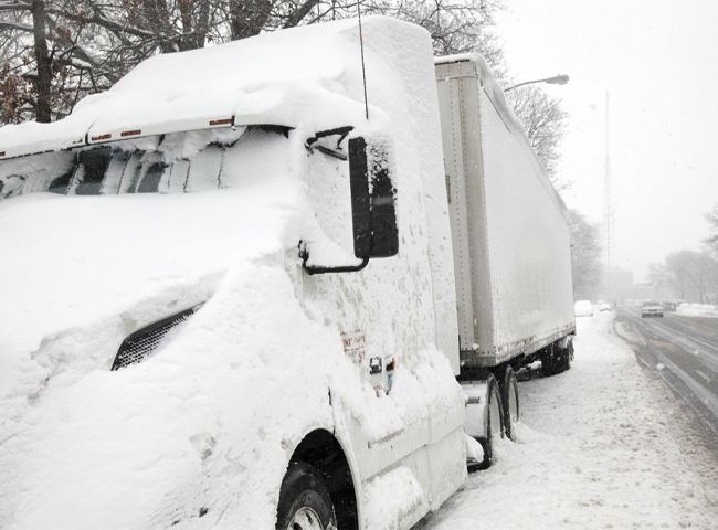 Lái xe ở các cung đường có tuyết rất nguy hiểm