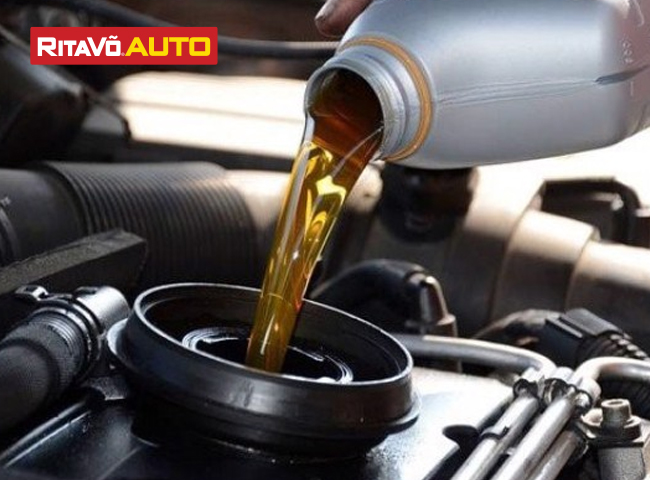 Nên thay nhớt định kỳ cho xe tải Howo