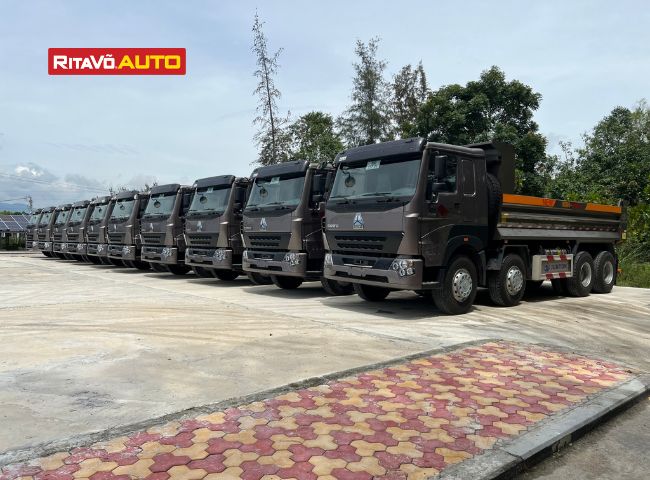 Những điều cần lưu ý khi mua xe ben howo 4 chân thùng đúc